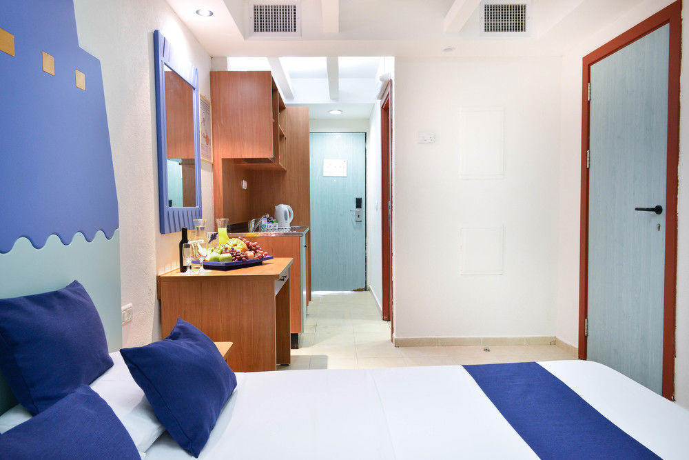 Apartment Club In